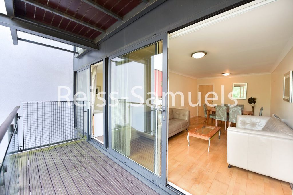 Property photo 1 of 41