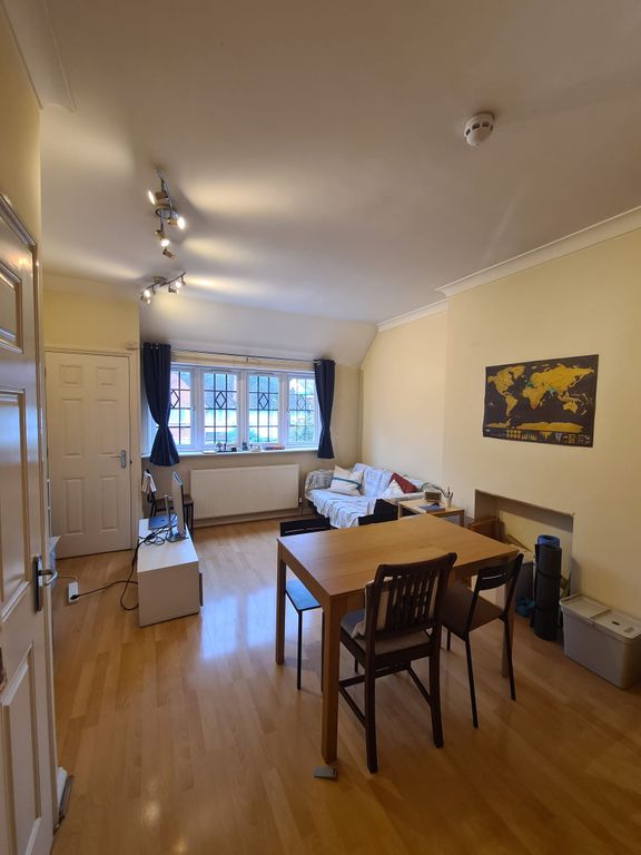 Property photo 2 of 6