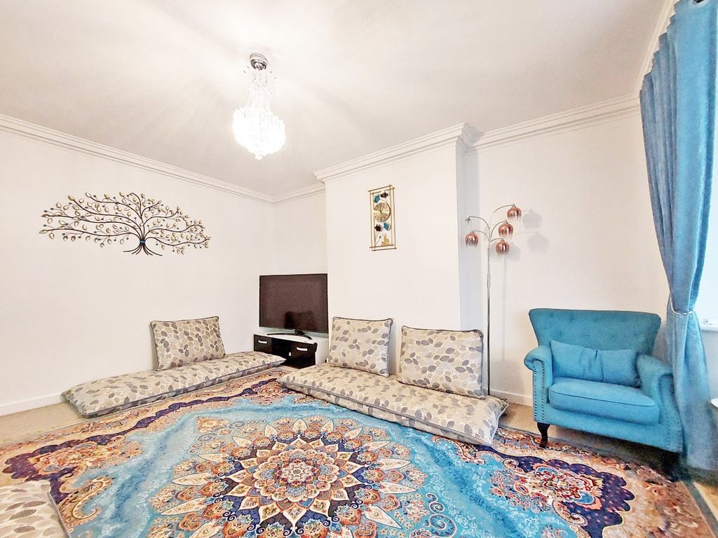 Property photo 3 of 13 4131215