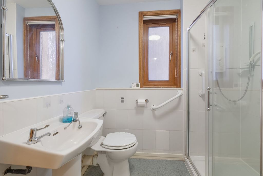 Property photo 3 of 12 Shower Room