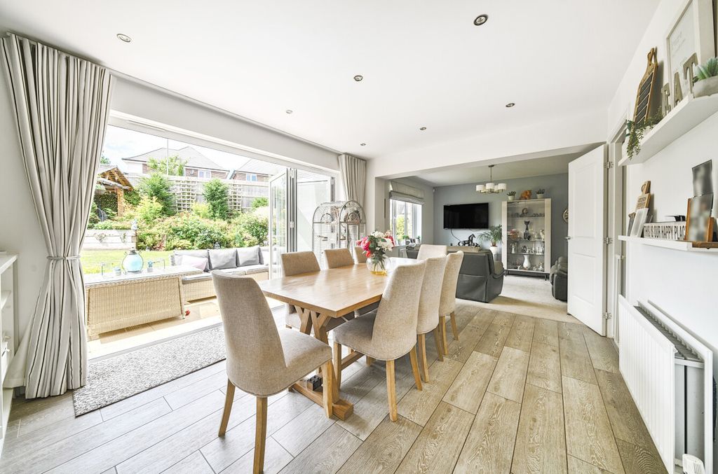 Property photo 3 of 22 1315420-30-6863F8...