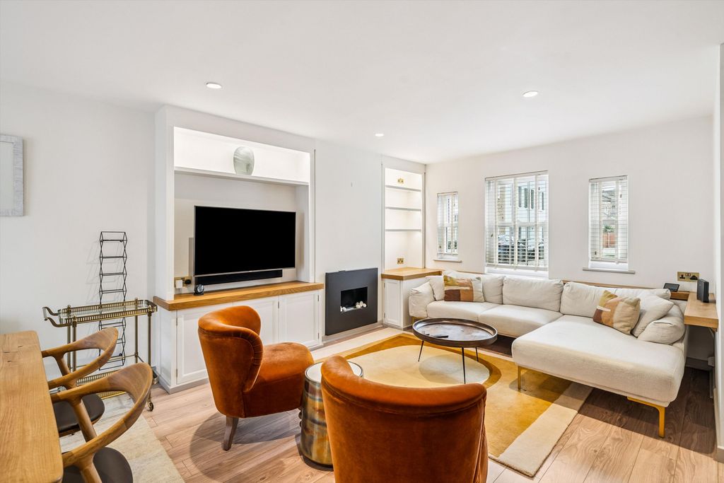 Property photo 2 of 14 Image