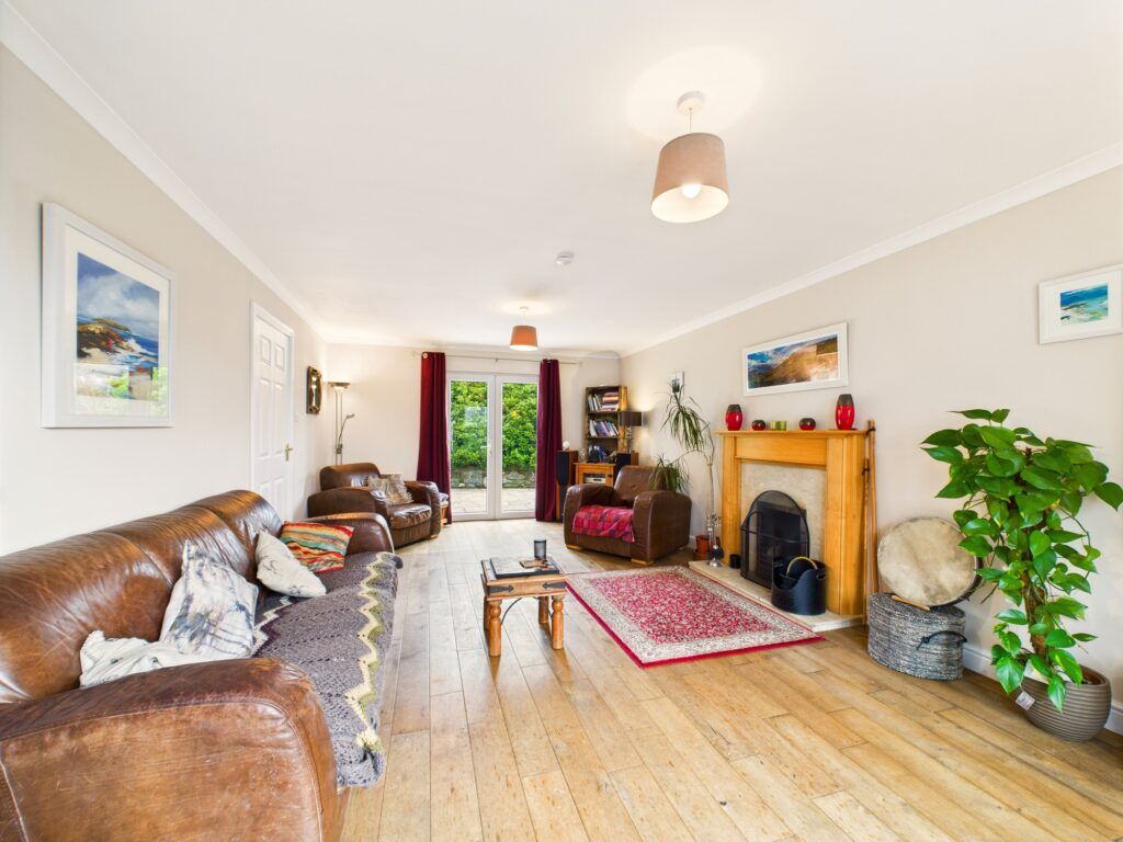 Property photo 3 of 34