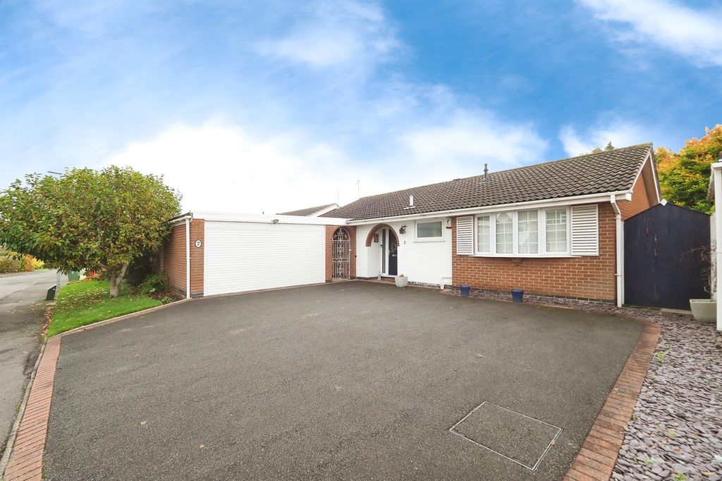 Property photo 1 of 17