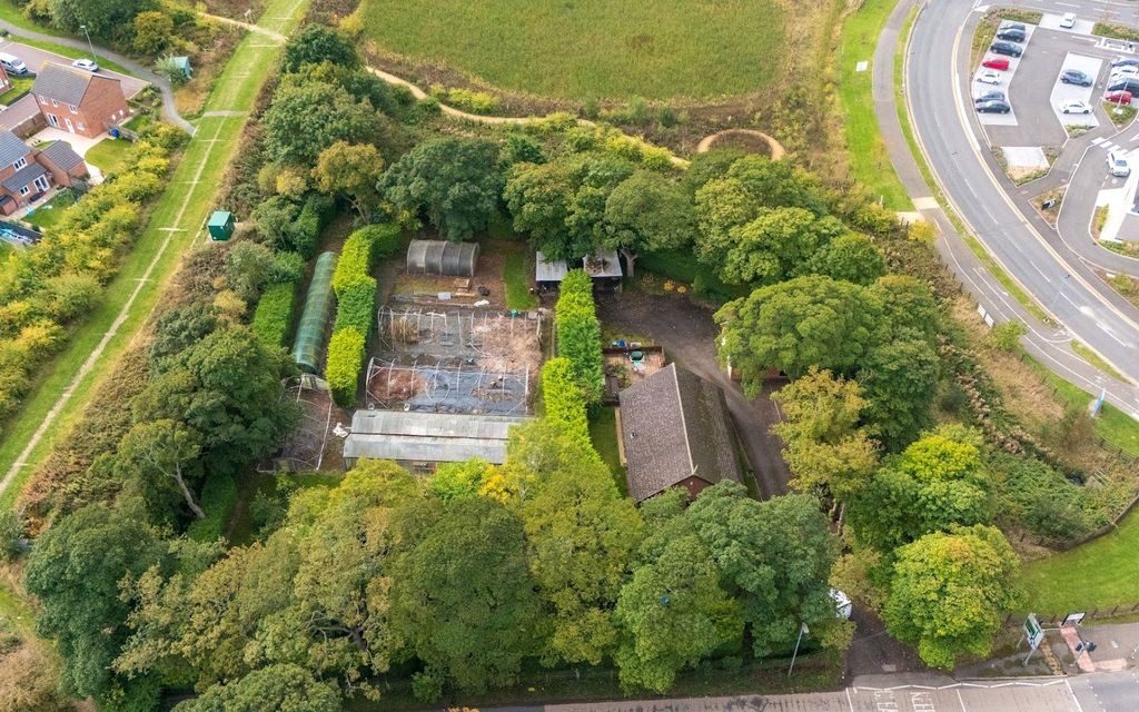 Property photo 3 of 10 Picture No. 02