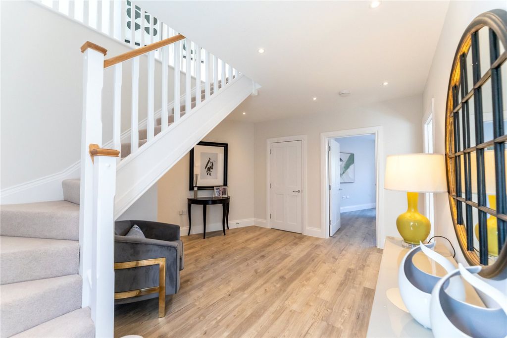 Property photo 1 of 17 Hallway