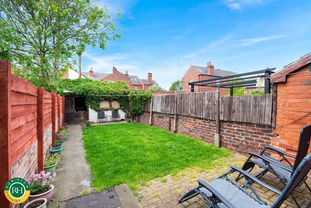 Property photo 2 of 11