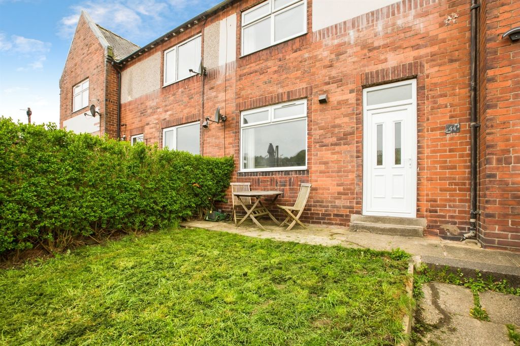 Property photo 2 of 16