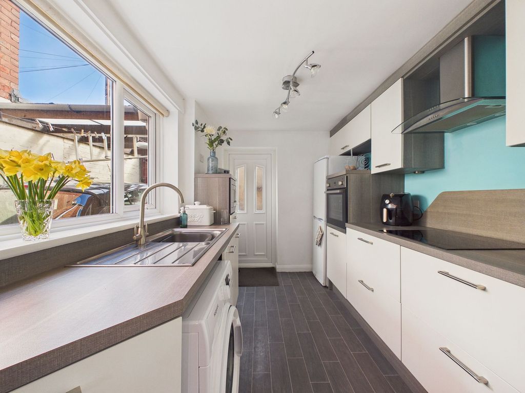 Property photo 1 of 9 Kitchen