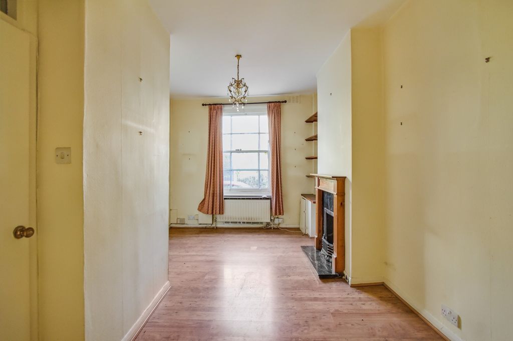 Property photo 2 of 18 Flat A And Flat B, 30 Grange Walk, Bermondsey, London, Se1 3Dt