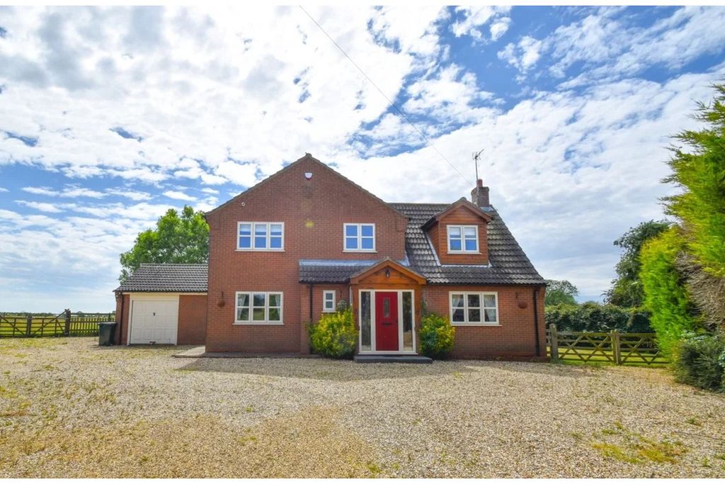 Property photo 1 of 31