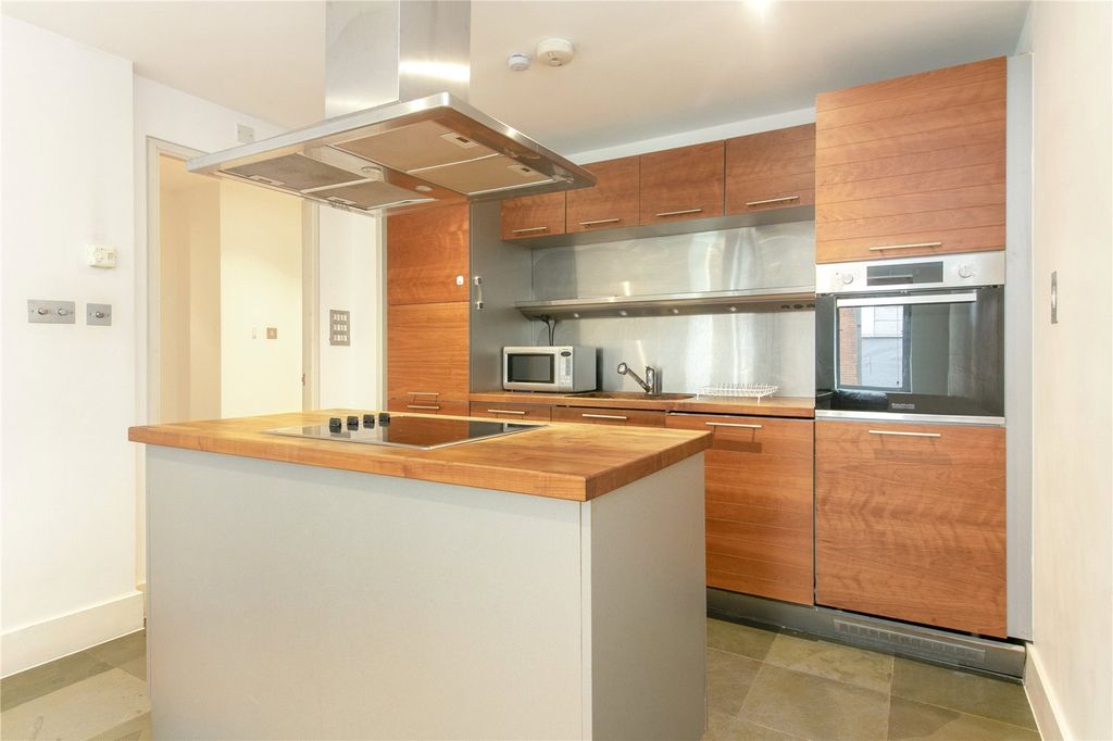 Property photo 2 of 15 Kitchen