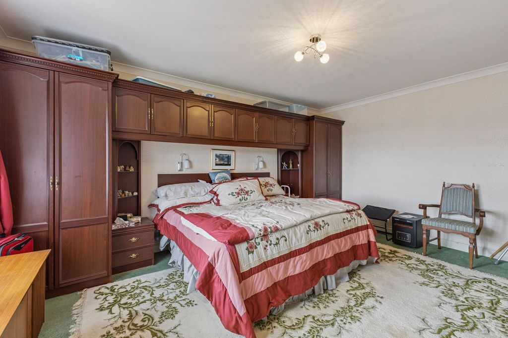 Additional image 7 of 3 bed flat for saleGlasgow Road, Tullylumb House PH2