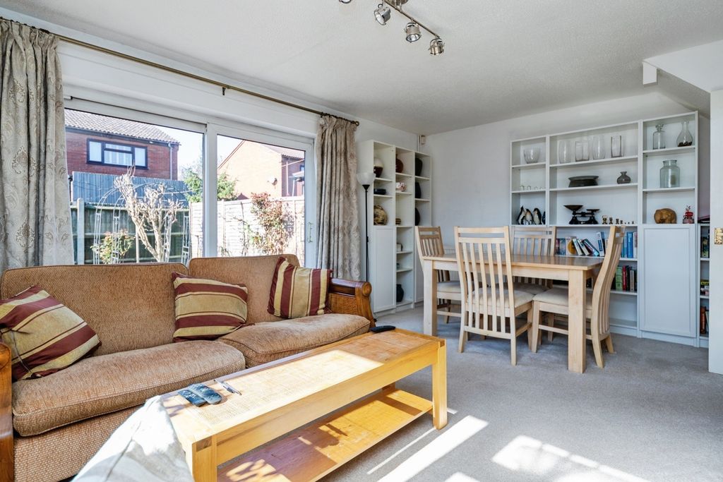 Property photo 2 of 16 Pbox-Img.Jpg