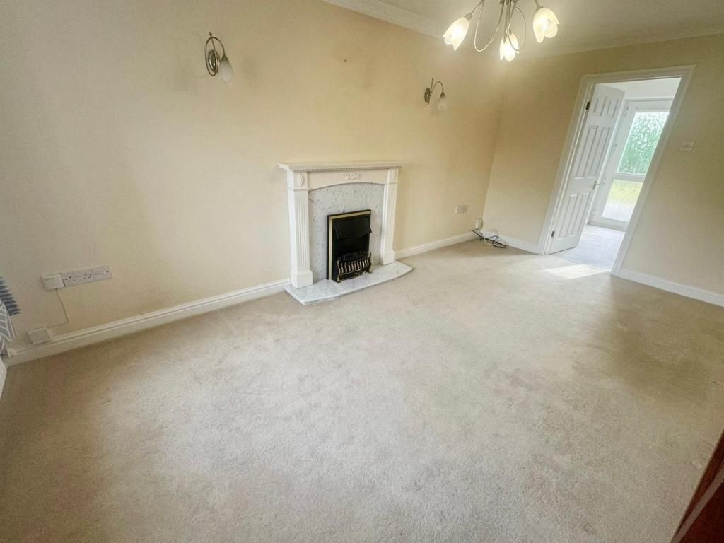 Property photo 2 of 21