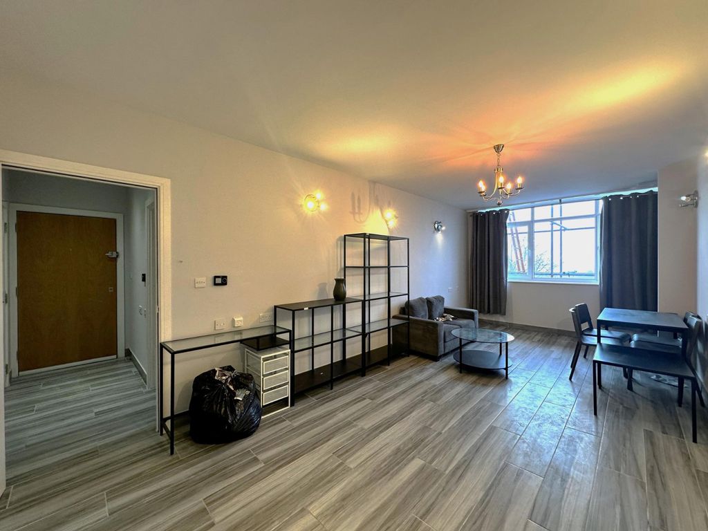 Property photo 2 of 6 Picture No. 04