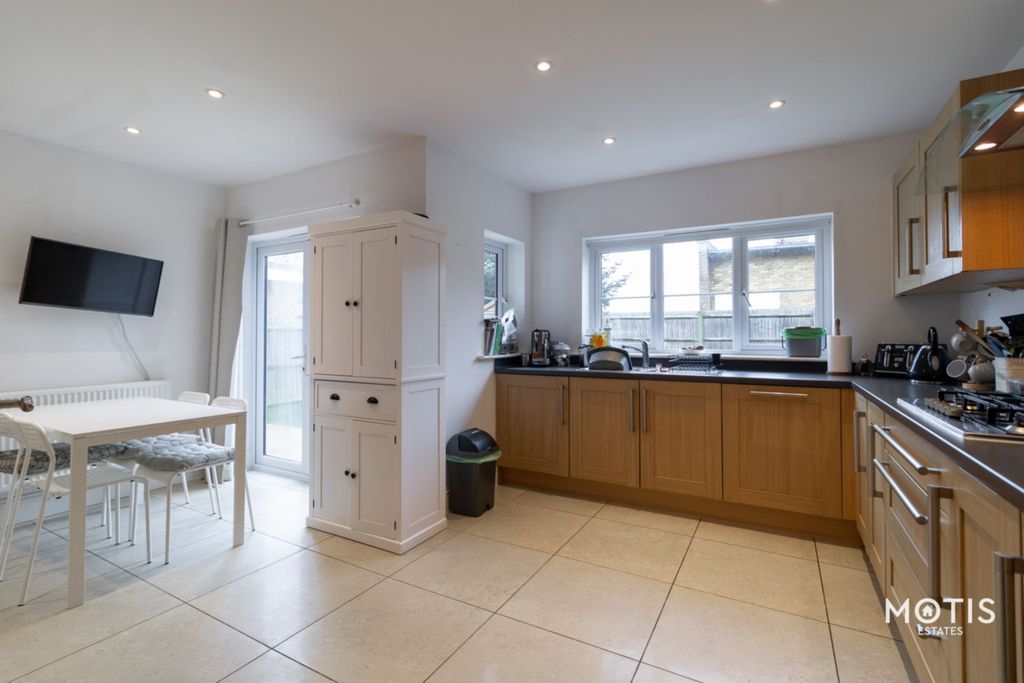 Property photo 3 of 29 Photo 3