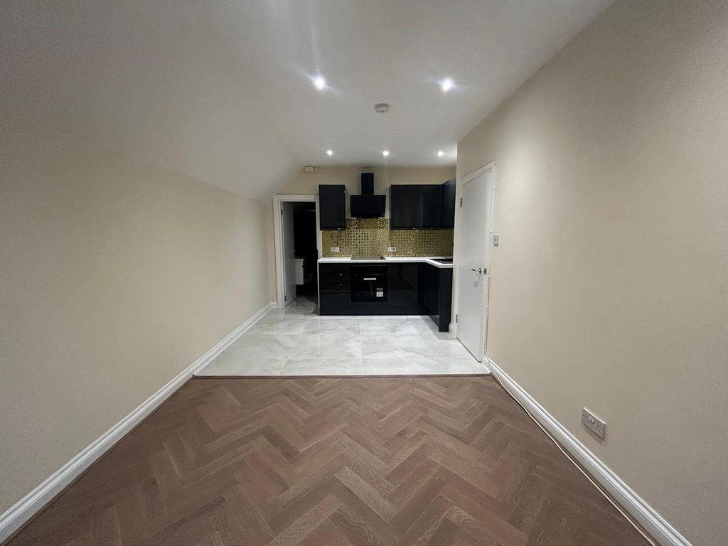 Property photo 1 of 3
