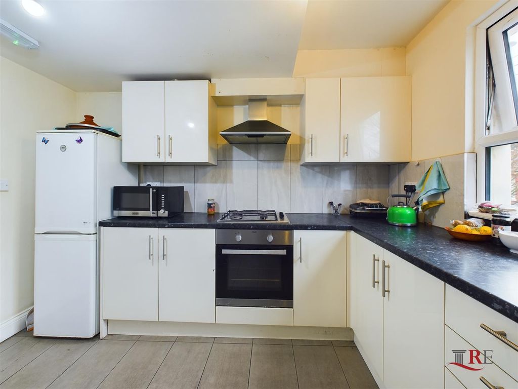 Property photo 3 of 5 Cam02489G0-Pr0121-Still006.Jpg
