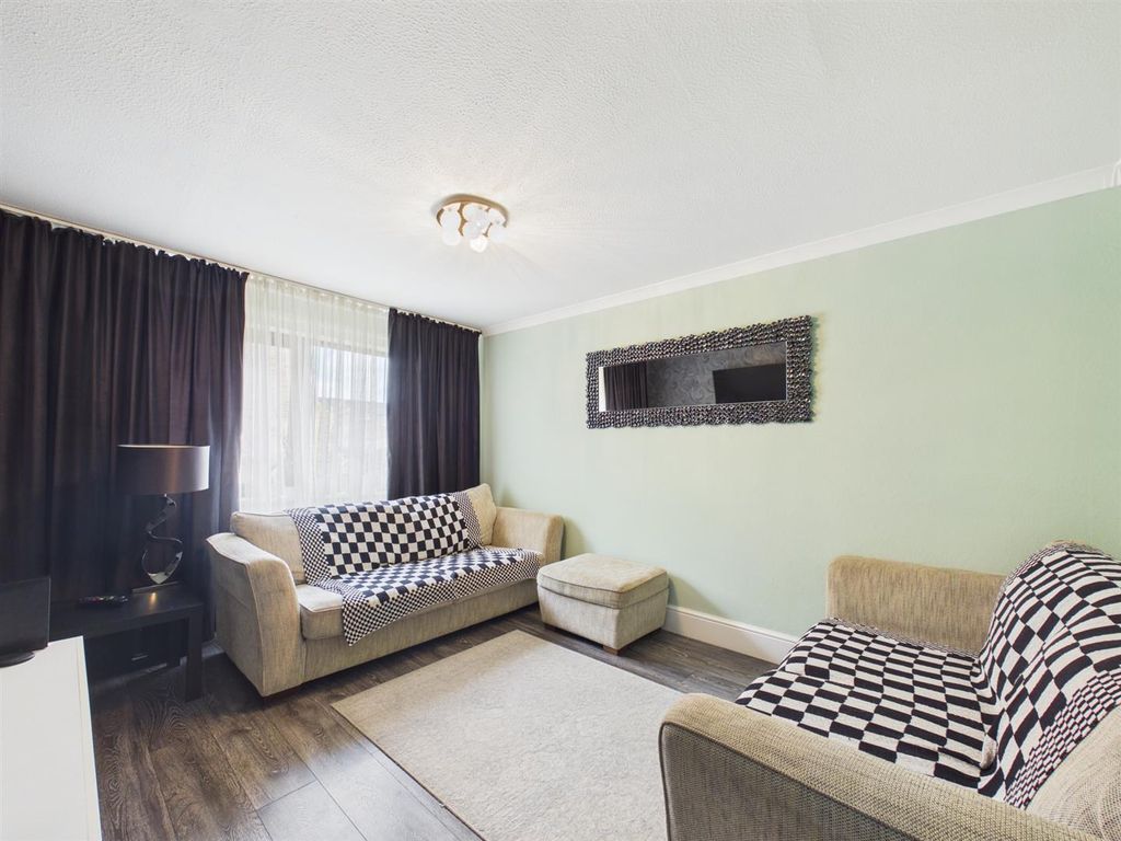 Property photo 2 of 13 Cam02435G0-Pr0341-Still002.Jpg