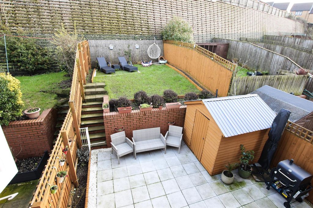 Property photo 2 of 18 Rear Garden