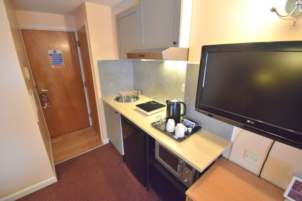 Property photo 2 of 3