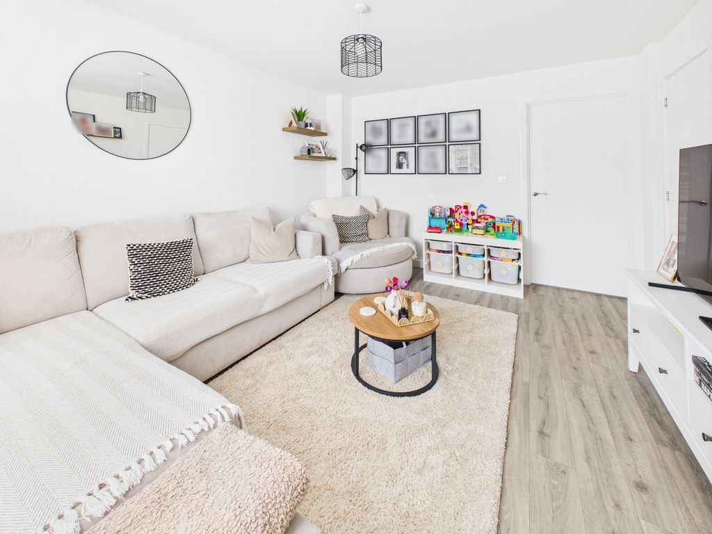 Property photo 3 of 19