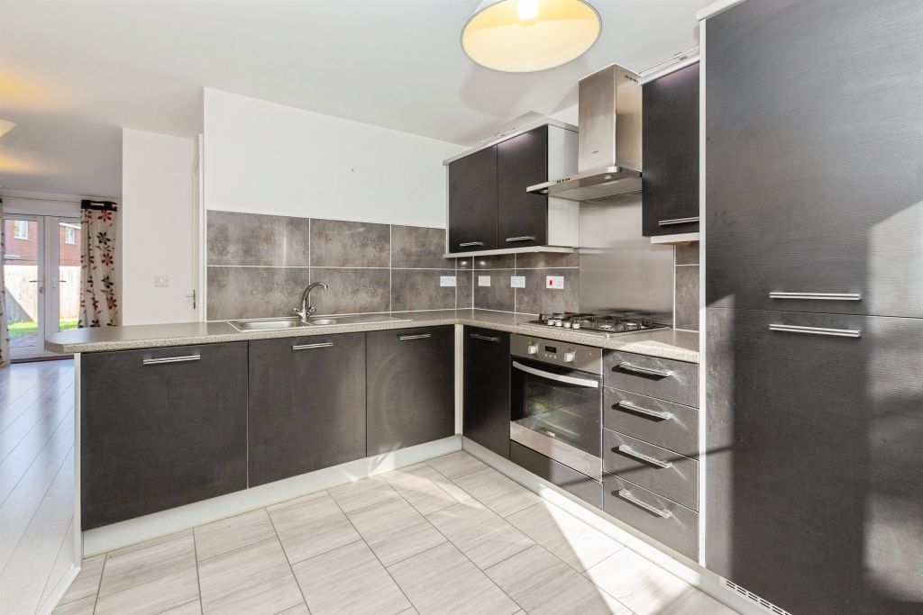 Property photo 2 of 23