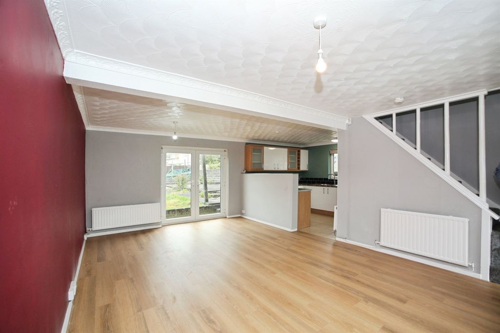 Property photo 3 of 22