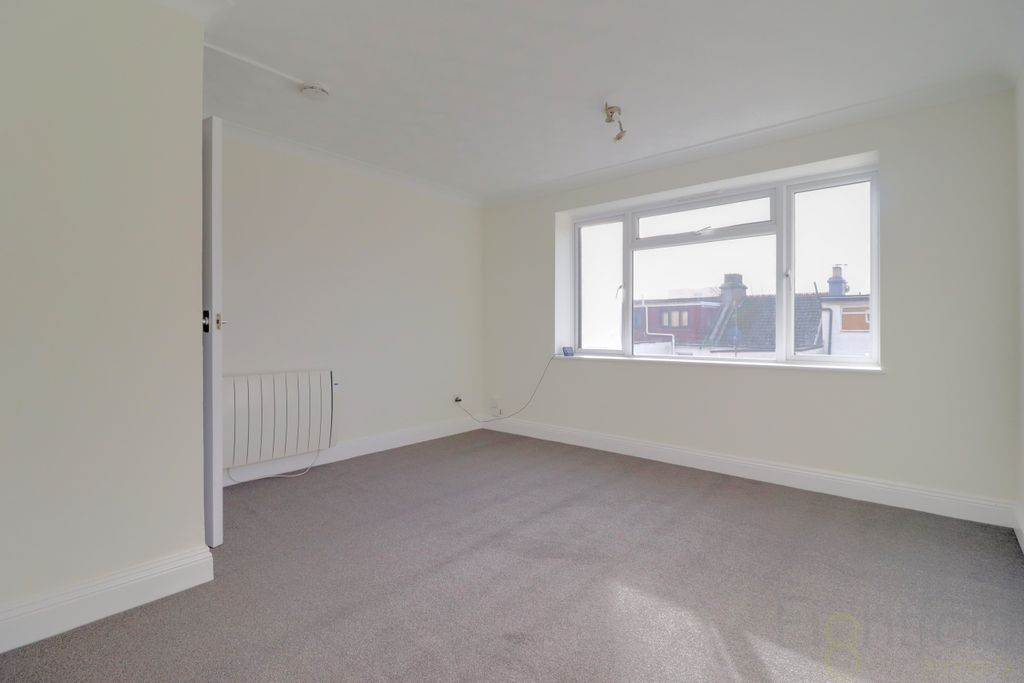 Property photo 2 of 8 Living Room