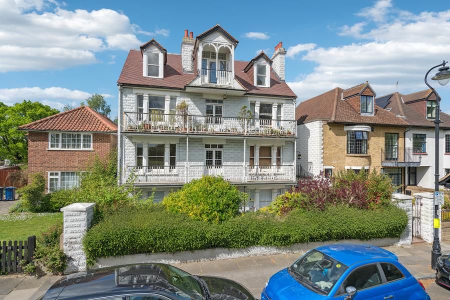 Property photo 1 of 11