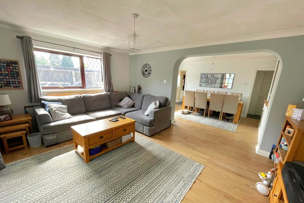 Property photo 2 of 19 Picture No. 18