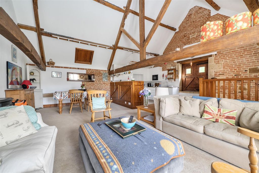 Property photo 2 of 14 Open-Plan First Floor Living Area