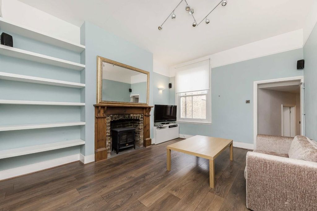 Property photo 3 of 6