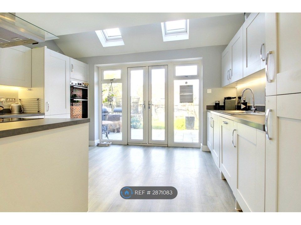 Property photo 3 of 22