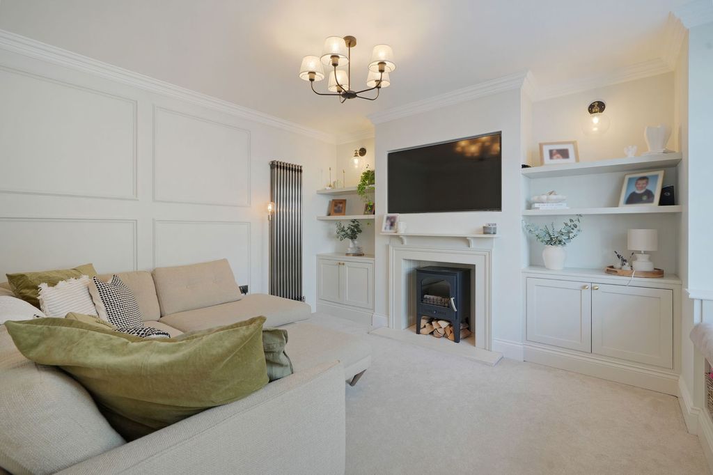 Property photo 3 of 36