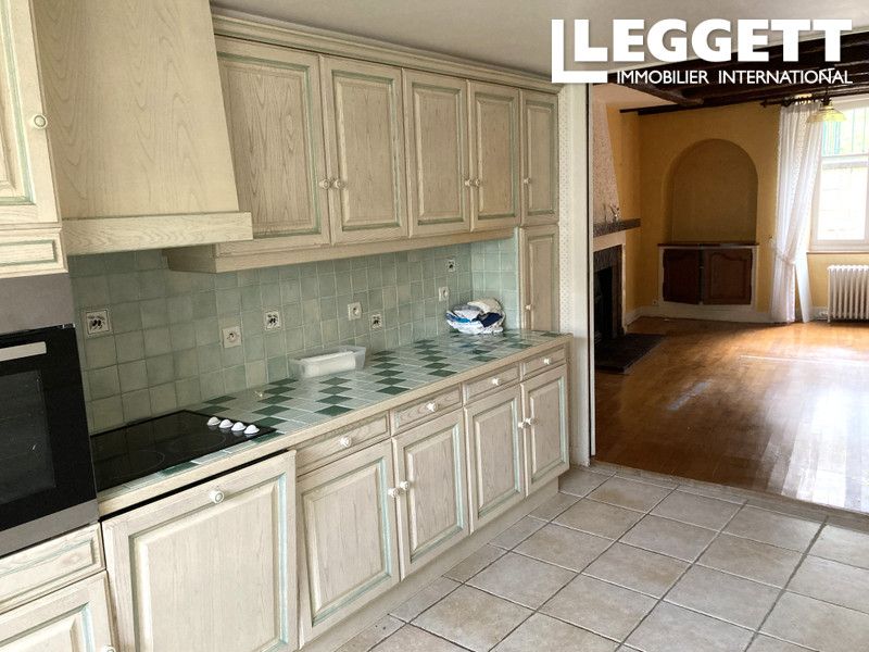 Property photo 2 of 10