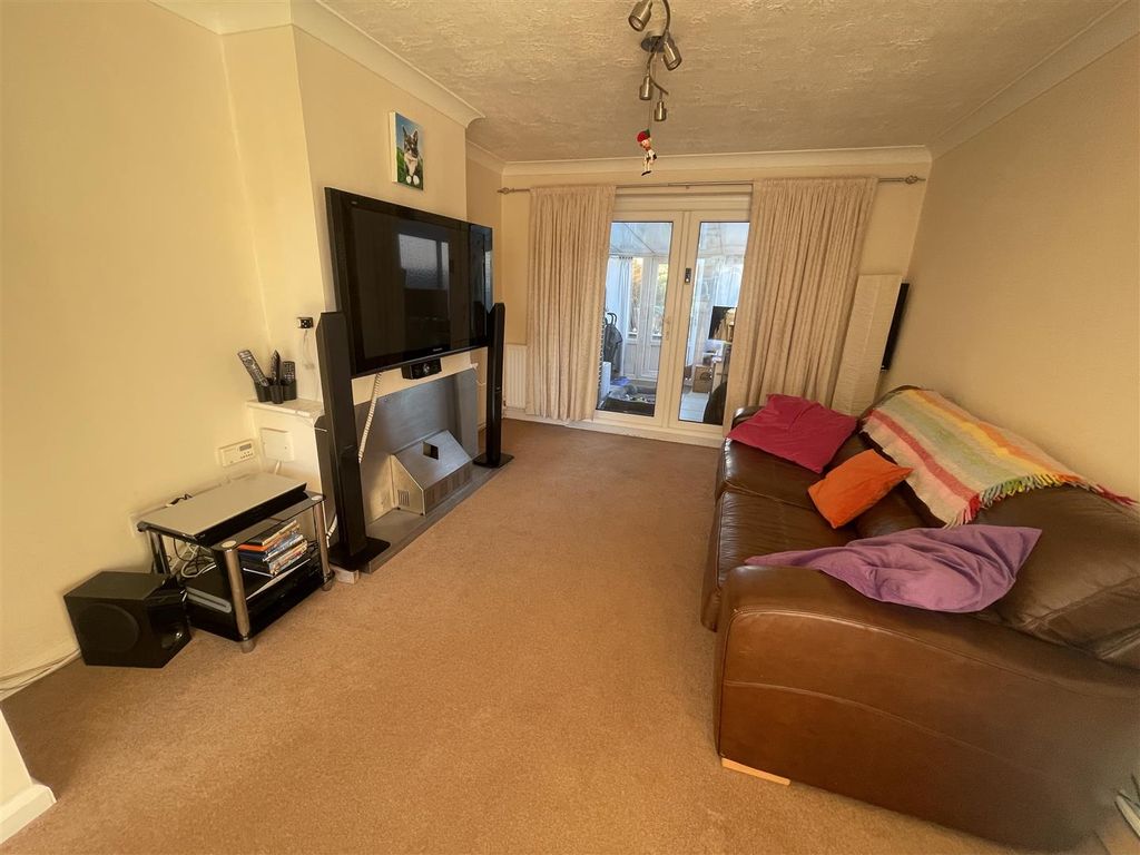 Property photo 3 of 8