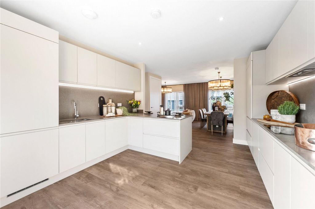 Property photo 1 of 24 Picture No. 17