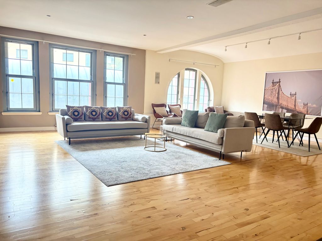 Property photo 1 of 29