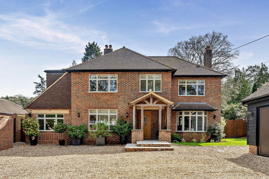 Property photo 1 of 21 Little Borough