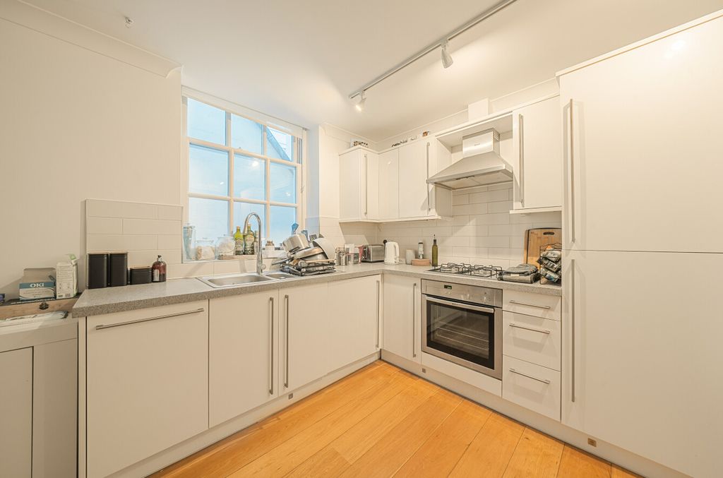 Property photo 2 of 19