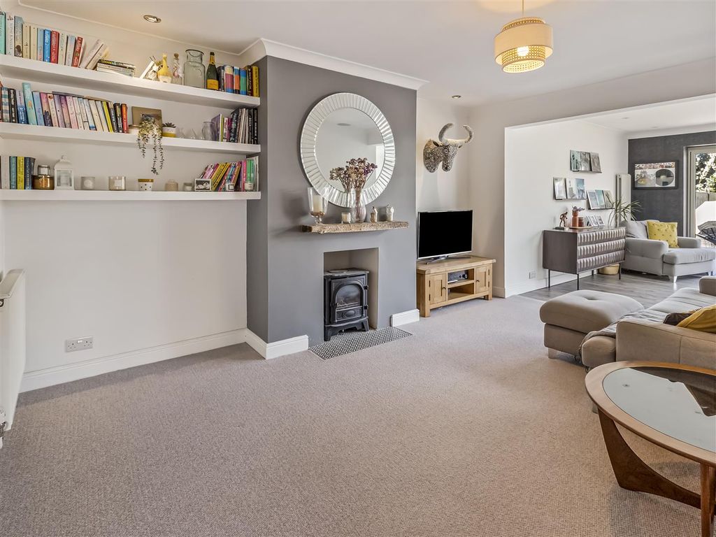 Property photo 3 of 14 12 Poling Close-004.Jpg