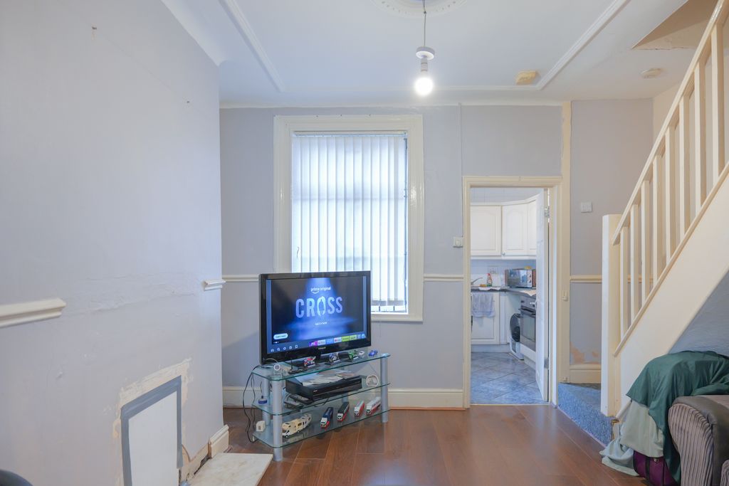 Property photo 3 of 20