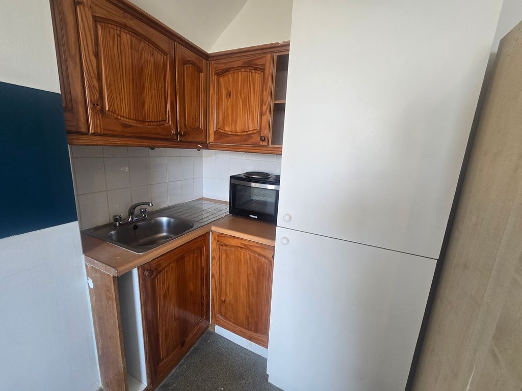 Property photo 3 of 4