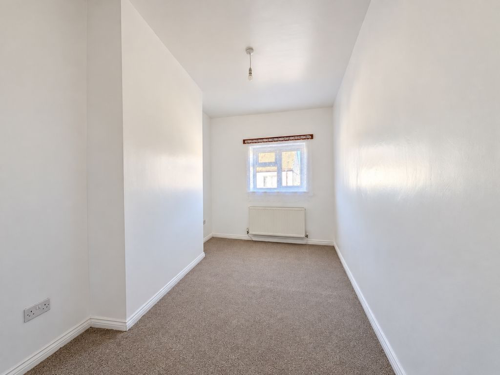 Property photo 2 of 7 3295d5c1-68E9-4792-81Ea-74164A549F3B