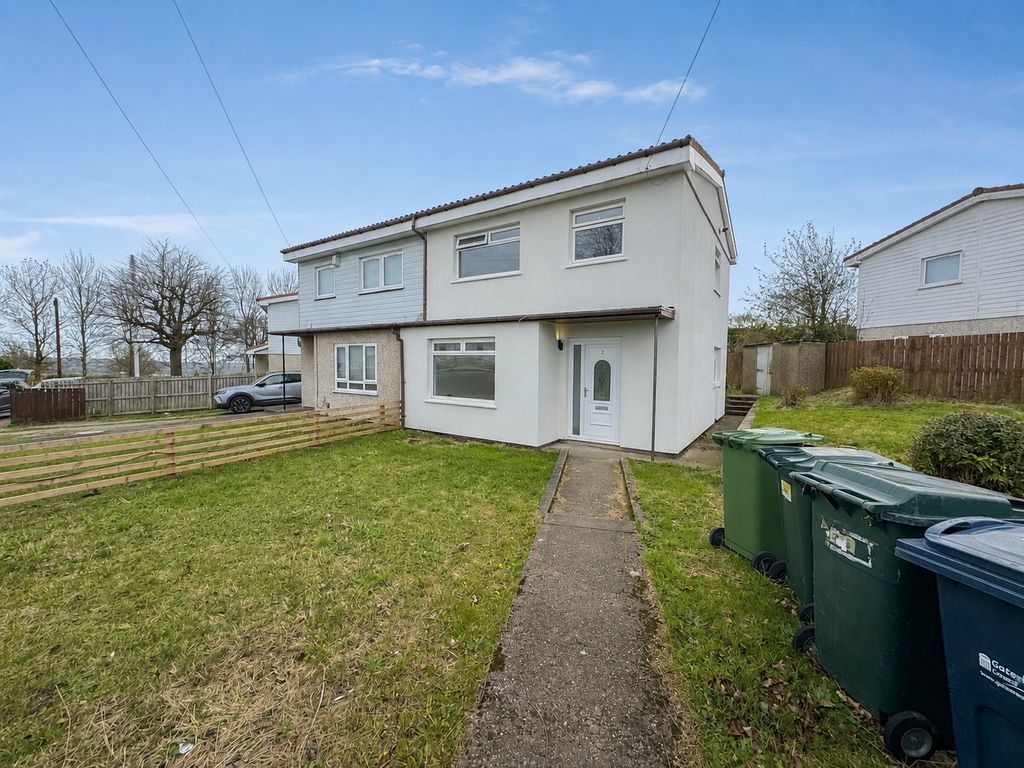 Property photo 1 of 14 External