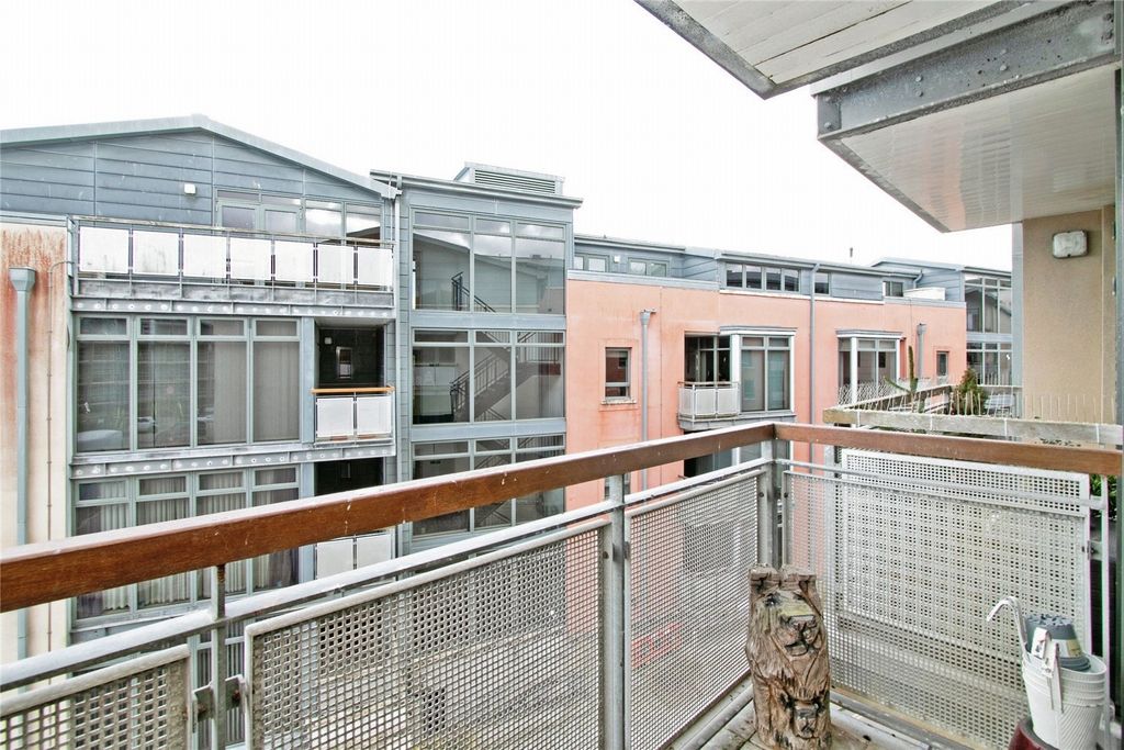 Property photo 3 of 12 Balcony