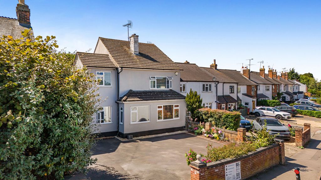 Property photo 1 of 31