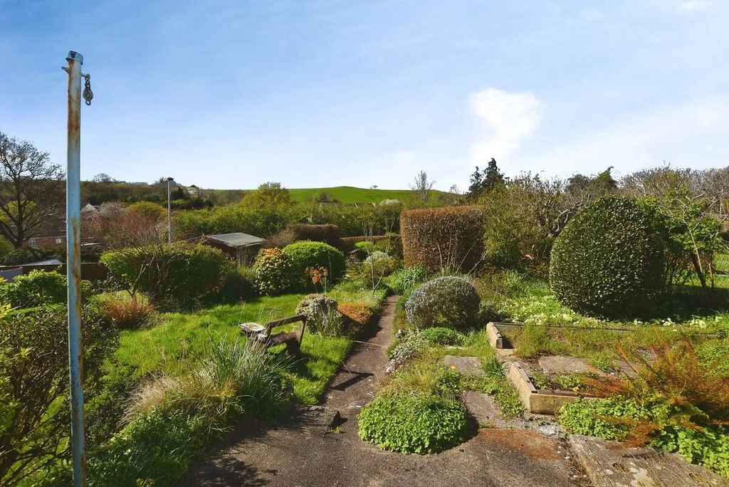 Property photo 3 of 13 Picture 3